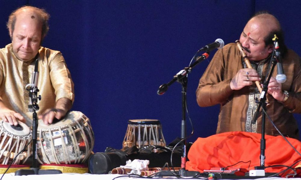 Pt.Ronu Majumdar (Flute) with Pt. Abhijit Banerjee on Tabla